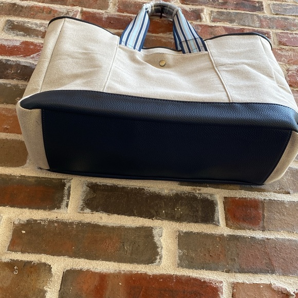 NEW Brouk & Co. Capri Everyday Stripe Tote - Picture 7 of 15